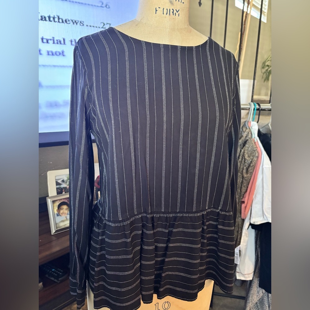 LOFT women’s top